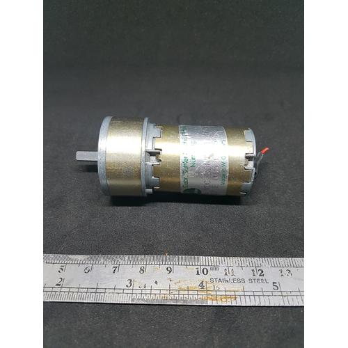 Gambar Motor DC plus gearbox, 24VDC, merk Buhler Jerman, sisa 1 unit. dari UAV Jakarta Selatan Tokopedia