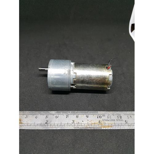 Gambar Motor DC plus gearbox, merk Buehler, sisa 1 unit saja. dari UAV Jakarta Selatan Tokopedia