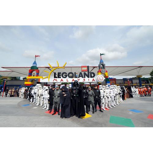 Foto Produk PROMO TIKET DEWASA LEGOLAND THEME PARK MALAYSIA TERMURAH!!! dari Ez Peezy Tour
