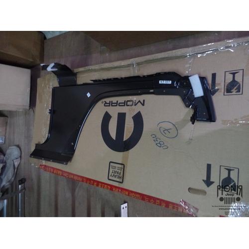 Foto Produk Fender Besi Kanan Mopar For Jeep JK Wrangler dari PIONIR JEEP