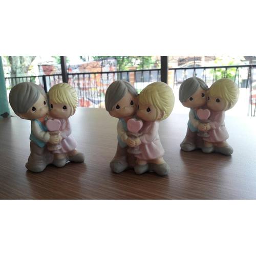 Foto Produk Patung Precious Moment Couple bawa Hati dari Cherry Gift Shop