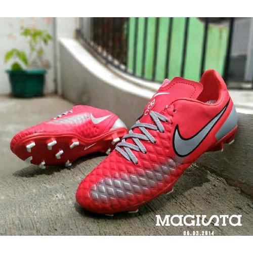 Jual SEPATU OLAHRAGA SEPAKBOLA PRIA 