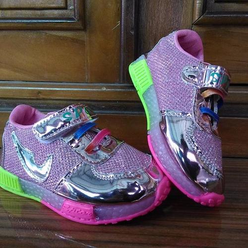 nike glitters