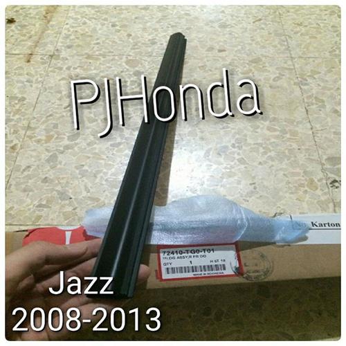 Foto Produk Pelipit Kaca Pintu Luar Honda Jazz 2008-2013 Genuine!! dari PJHonda