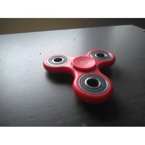 Gambar Fidget spinner (plastic red) dari Terminal Vapor malang undefined Tokopedia