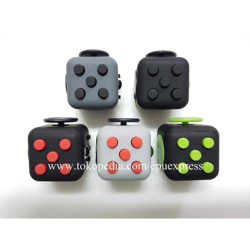 Foto Produk Fidget Cube - All New 2017 Premium Edition! dari EPU Express