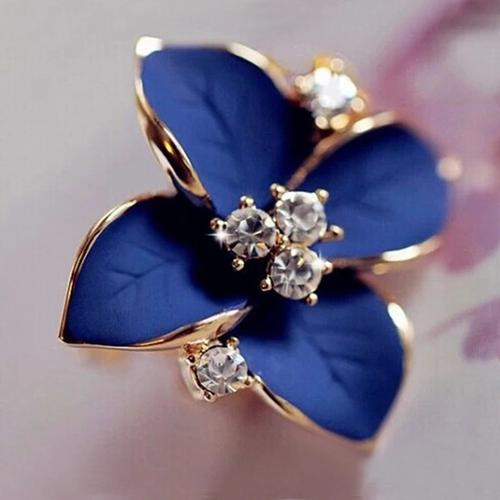 Foto Produk Anting Rhinestone Blue Flower Gold Stud Earring - Hitam dari Amefurashi