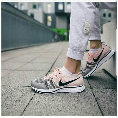 nike flyknit trainer harga