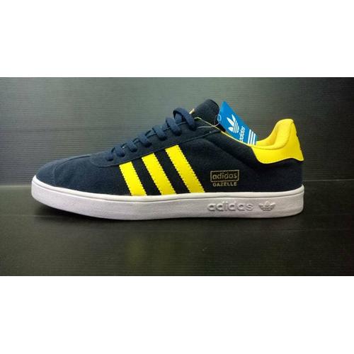 Jual Sepatu sneaker casual adidas 