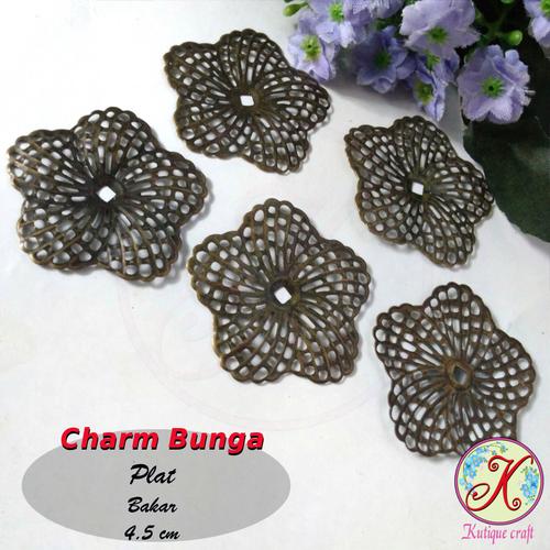 Foto Produk Charm Bunga Plat dari Kutique Craft