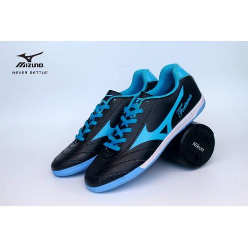 Foto Produk Sepatu Olahraga Futsal Mizuno Fortuna Hitam List Biru Import dari WNG Store