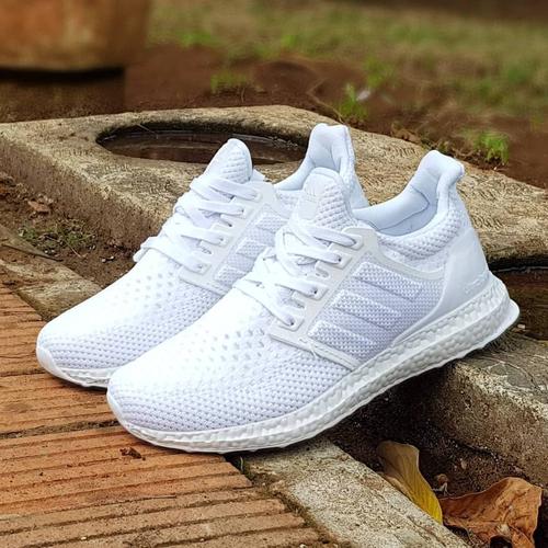 ultra boost putih