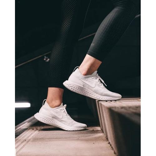 flyknit triple white