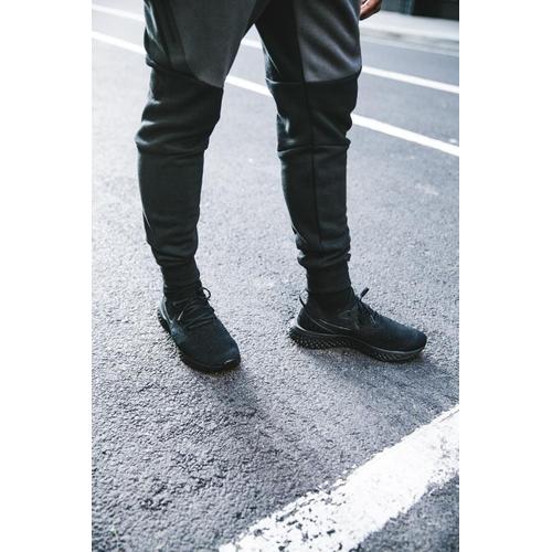 sepatu nike epic react flyknit