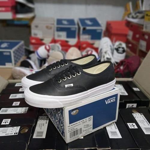 vans authentic lx white