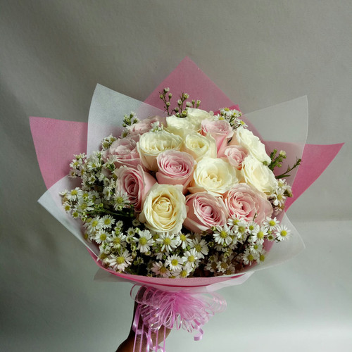 Foto Produk Buket bunga wisuda bunga mawar asli hand boquet florist dari Freshcut Flower