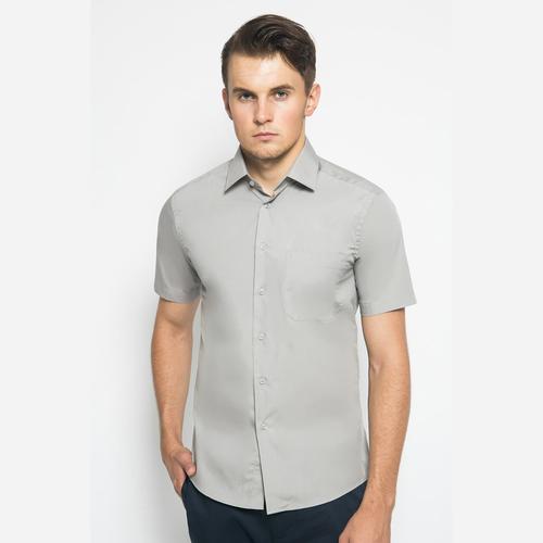 Gambar Alisan Kemeja Lengan Pendek Polos Slimfit Abu-abu PLSSFSSAbu2 - Perak, S dari Alisan Official Jakarta Utara Tokopedia
