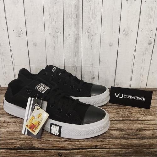 Foto Produk Sepatu Converse All Star CT II x Undefeated Dragon - Hitam, 37 dari VJ CONVERSE.ID