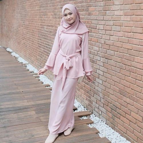 Foto Produk Magenta set 3 in 1 ( rok .atasan .hijab ) dari aljamshop