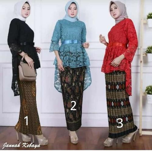 Foto Produk set kebaya brukat aurora ekor dari DEWI KEBAYA LARIS