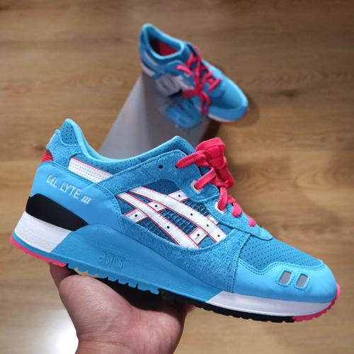 asics cumulus nimbus difference