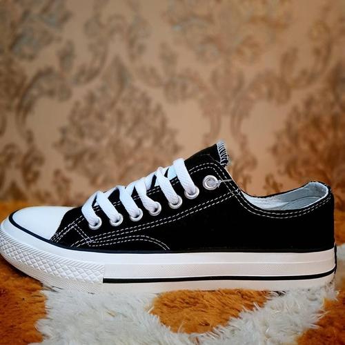 sepatu all star