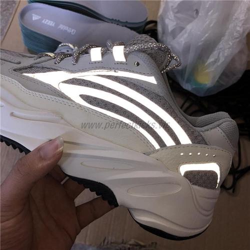 v2 wave runner
