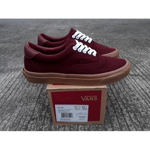 vans era maroon