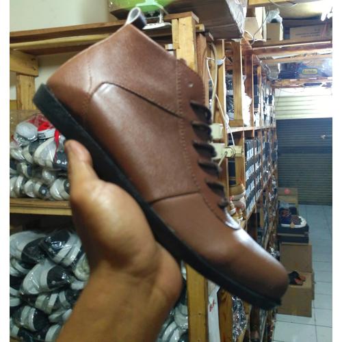 Foto Produk Sepatu Pria Brodo noname Coklat Boots Classic Trendy TERMURAH Sintetis - Hitam, 39 dari Bandungpro Store