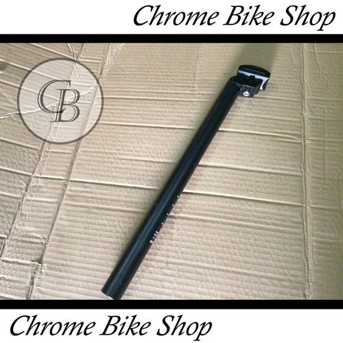 Foto Produk Seatpost Tiang Sadel Sepeda 28.6 Alloy Hitam 40cm Genio dari Chrome Bike Shop