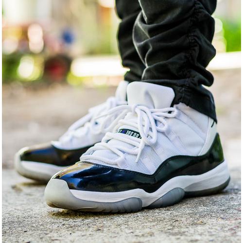 harga sepatu jordan 11 original