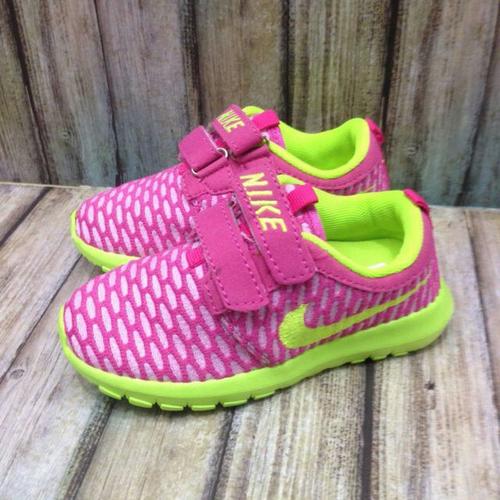 nike roshe run pink