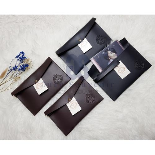 Foto Produk souvenir pernikahan pouch amplop vintage+emboss nama. termurah! dari Jamban shop