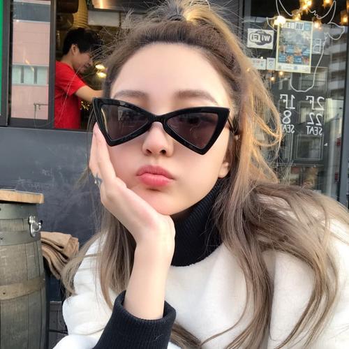 Foto Produk kacamata hitam unik sunnies fashion korea triangle sunglasses jgl042 dari Oila