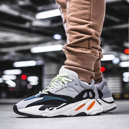 wave runner sneakers
