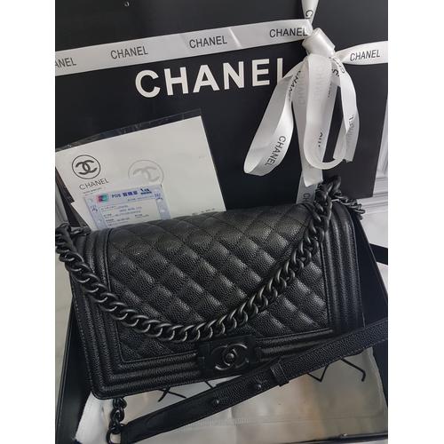 chanel le boy