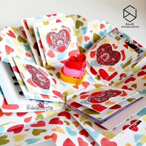 Foto Produk Kado Pop Up Explosion Box LOVE CAKE Hadiah Unik Pacar Anniversary dari Doodle Art DWskellington