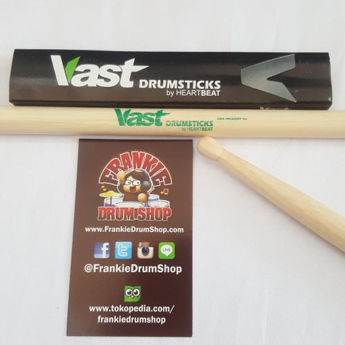 Foto Produk Vast V7BHO - 7B Oval Tip Natural Hickory Stick Drum Vast by HeartBeat dari FrankieDrumShop