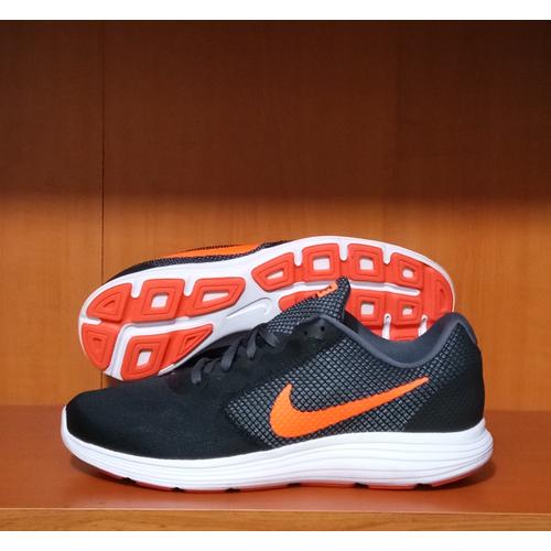 nike revolution 3 original