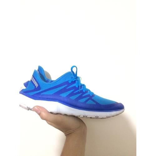 running shoe website