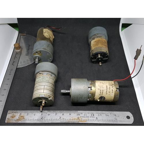 Gambar Motor DC 24V, Buhler made in Germany. Kondisi bekas, dijual satuan. dari UAV Jakarta Selatan Tokopedia