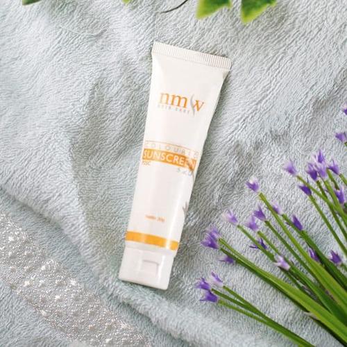 Foto Produk NMW Coloured Sunscreen 30gr dari NMW Clinic