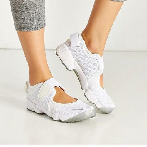 sepatu sandal nike