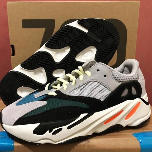 harga yeezy 700