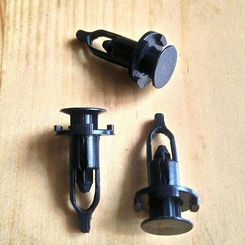 Foto Produk Kancing klip bemper Toyota Innova,Fortuner,Hilux,dll dari Keithzia86