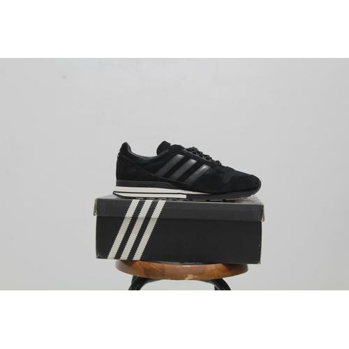 harga adidas mastermind