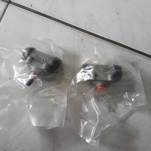 Foto Produk wheel cylinder assy carry st20 extra master rem belakang kiri / kanan dari surya72
