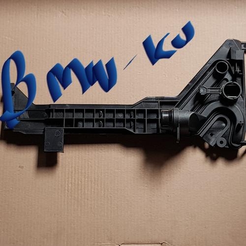 Foto Produk Housing Tank Rumah Braket Tabung Radiator BMW E46 17111436251 dari BMWKU