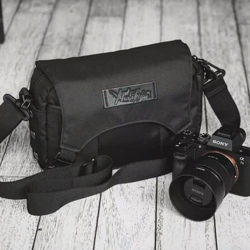 Foto Produk Tas Selempang Kamera Mirrorless / DSLR Maritim Super Keren - Merah dari Maritim Bag Official