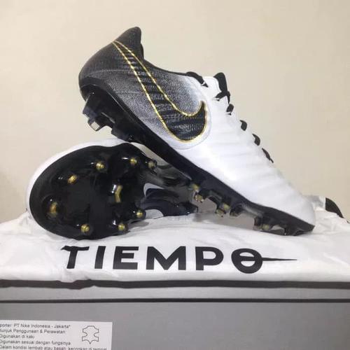 Jual Sepatu Soccer Nike Legend 7 Elite FG White Black AH7238-100 Original -  Jakarta Timur - Adinda_fashion | Tokopedia